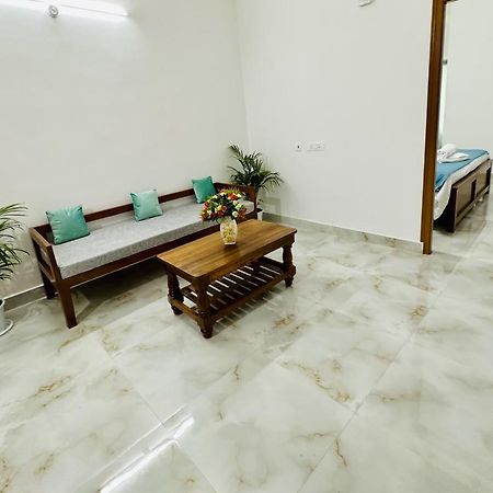 Tirupati Homestay - Shilparamam - Luxury Ac Apartments By Stayflexi - Fast Wifi, Kitchen, Android Tv - Walk To Ps4 Pure Veg Restaurant - Easy Access To Airport, Railway Station And To All Temples Esterno foto