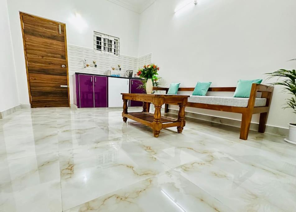 Tirupati Homestay - Shilparamam - Luxury Ac Apartments By Stayflexi - Fast Wifi, Kitchen, Android Tv - Walk To Ps4 Pure Veg Restaurant - Easy Access To Airport, Railway Station And To All Temples Esterno foto