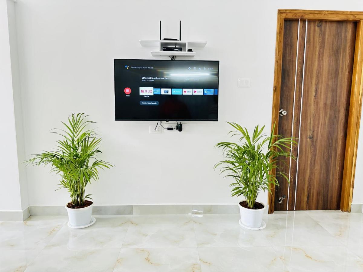 Tirupati Homestay - Shilparamam - Luxury Ac Apartments By Stayflexi - Fast Wifi, Kitchen, Android Tv - Walk To Ps4 Pure Veg Restaurant - Easy Access To Airport, Railway Station And To All Temples Esterno foto